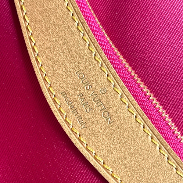 ルイヴィトンバッグ角部分ディテール